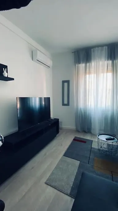 Sun Street Apartment 베로나 이탈리아